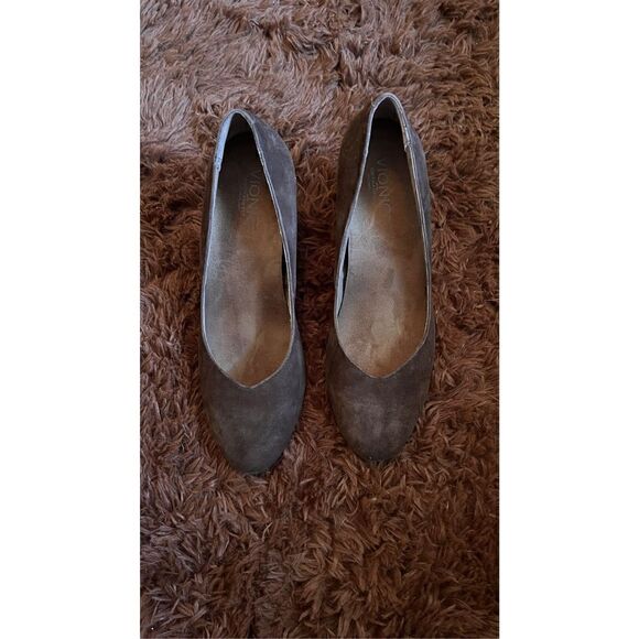 VIONIC BROWN SUEDE WEDGE HEELS SIZE 10 - Picture 1 of 9